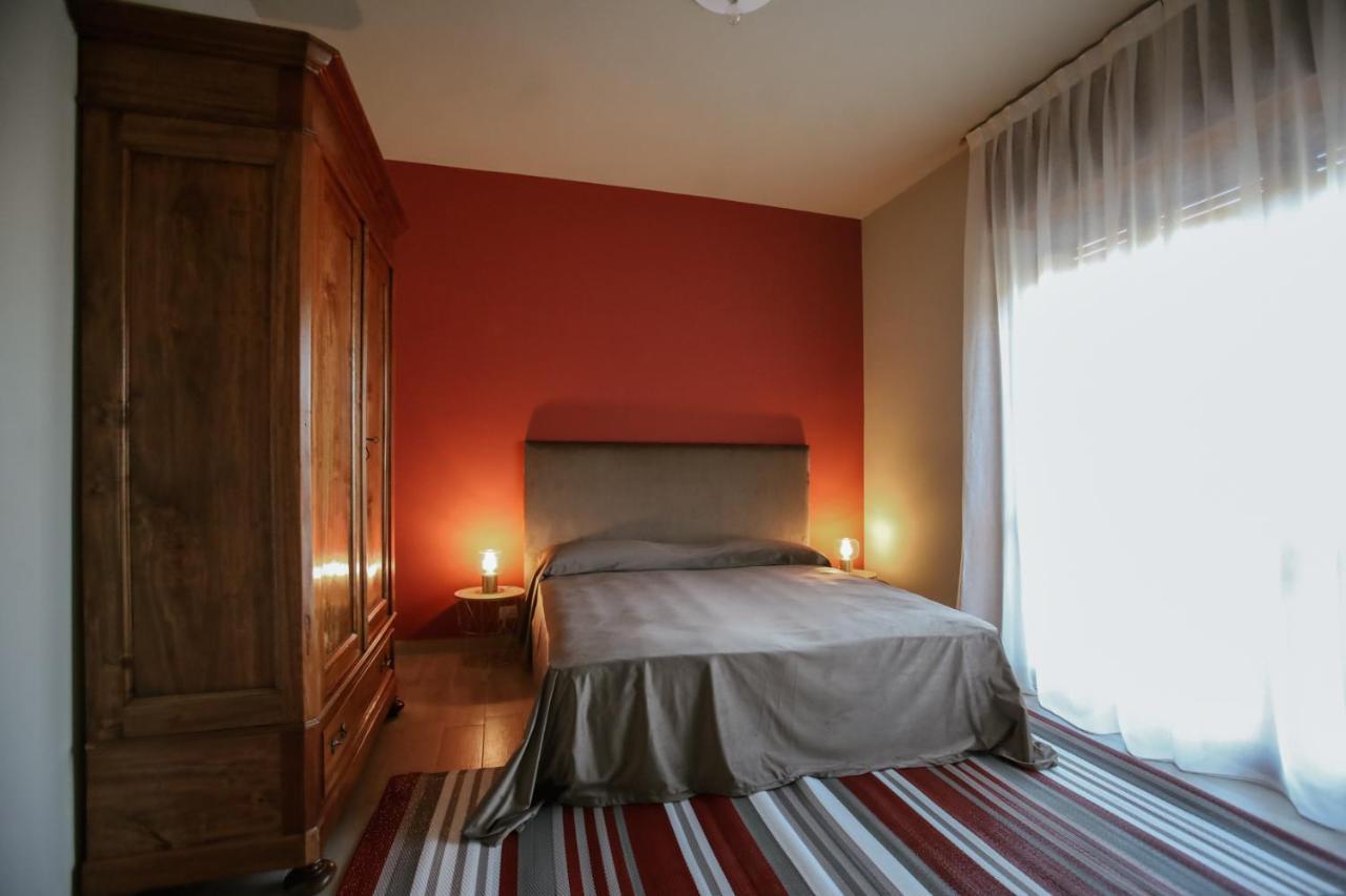 Bed and Breakfast Ca'Du Lin - Jacuzzi Cisterna dʼAsti Exterior foto